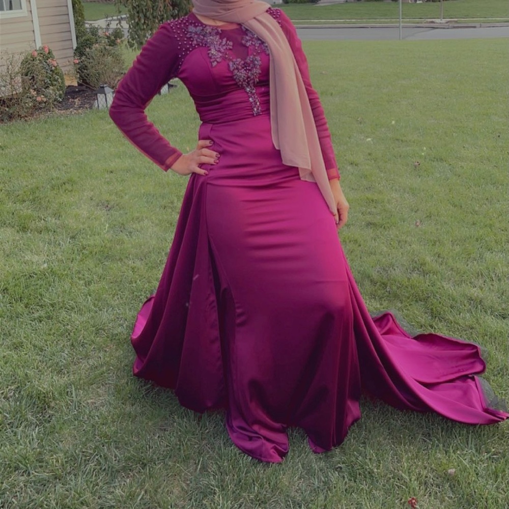 Dress - Picture 3 of 3